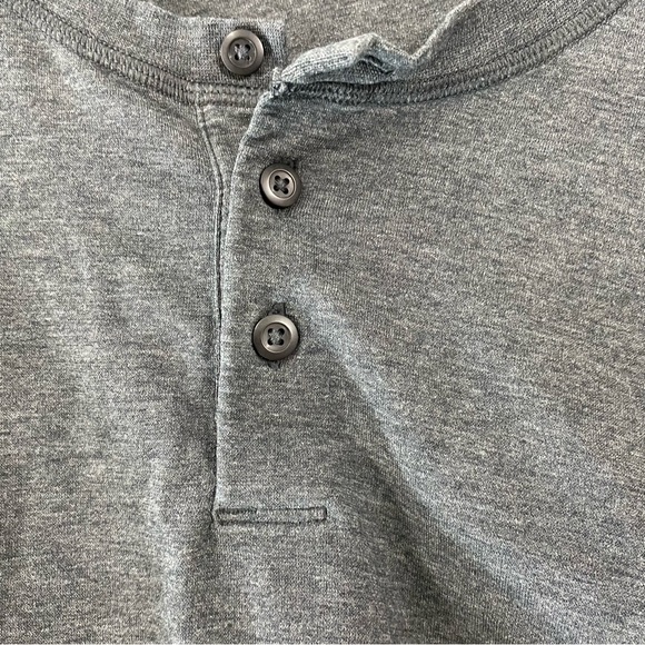 Lululemon Top Men's Medium Grey Basic Long Sleeve Henley - Picture 4 of 7